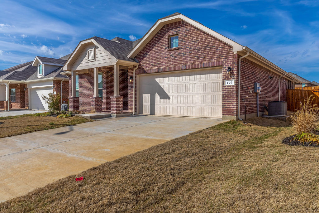 600 Hogan Drive Denton Texas luxury home